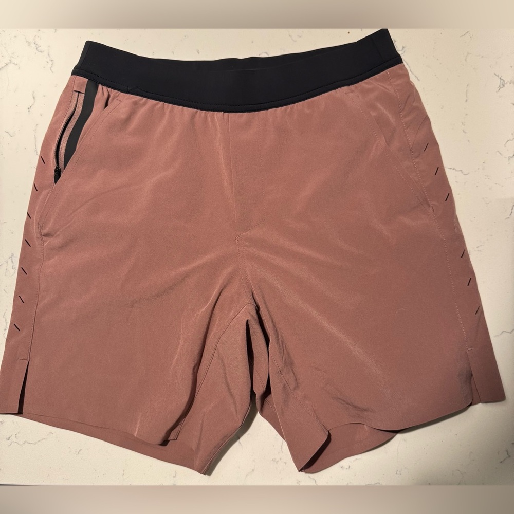 Men’s Ten Thousand Lined Rose Taupe Interval Short 7”